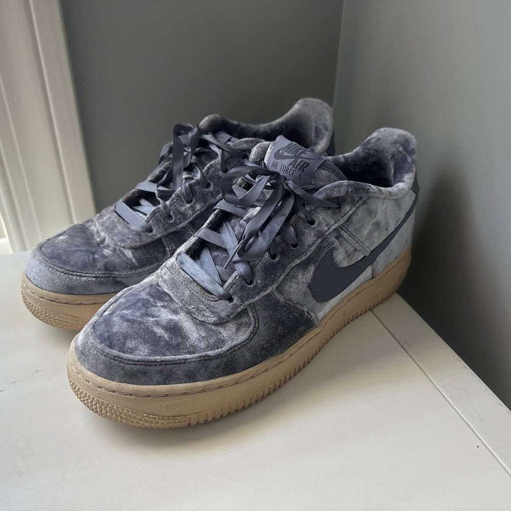 Nike Air Force One Air Force 1 Dark Sky Blue Velvet, 7Y Women's Size 8.5